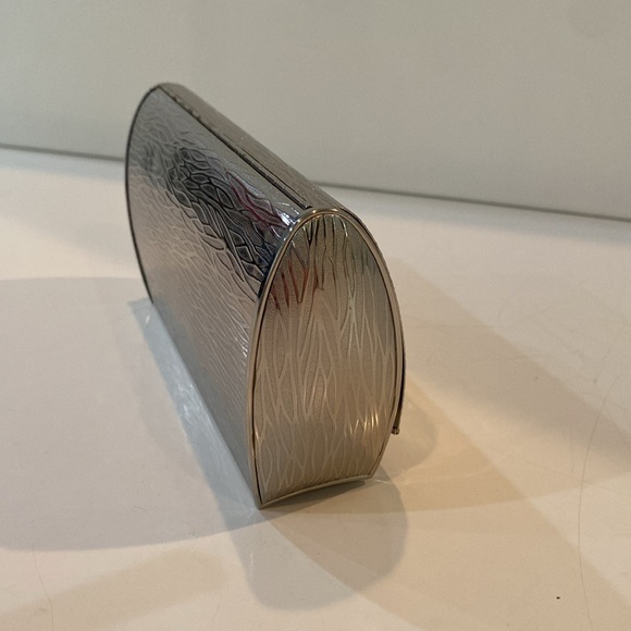 Vintage Poeter / Romo Italy silver metal textured hard shell clutch purse - Picture 2 of 16